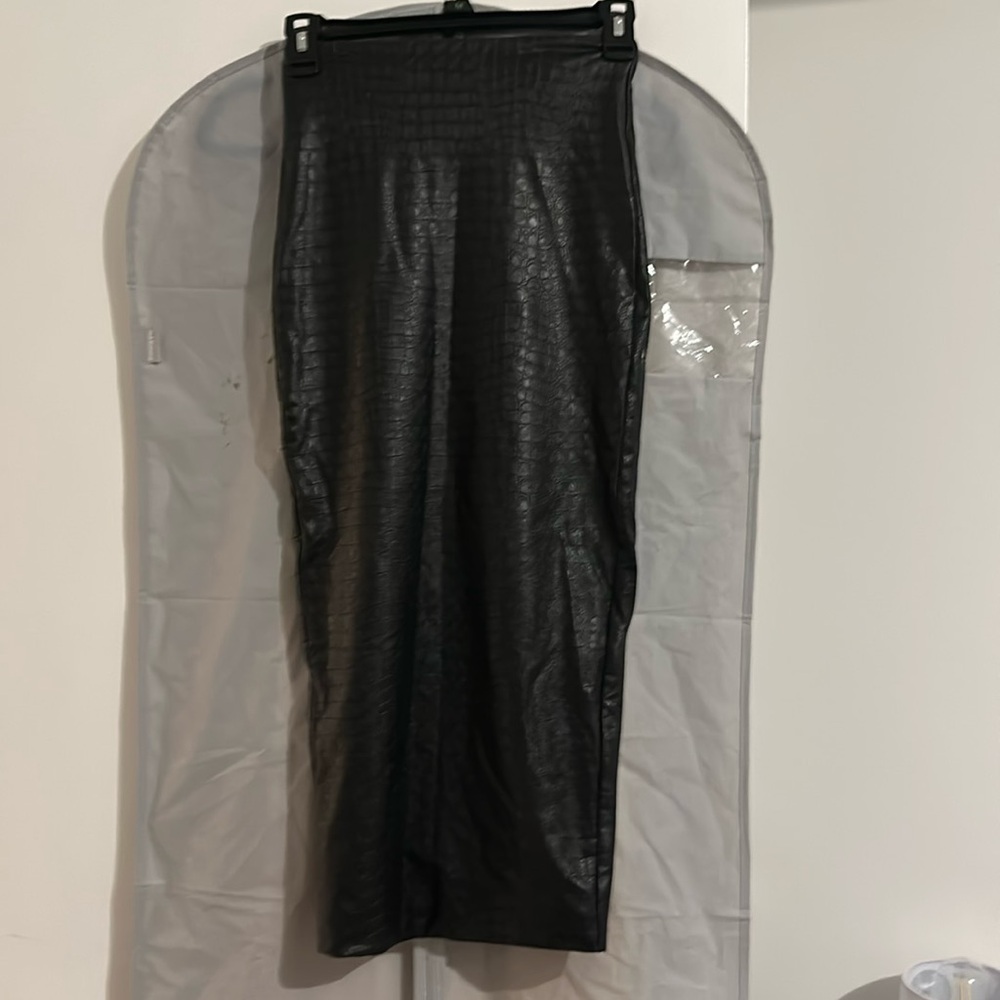 COPY - NWOT size xs with stretch
